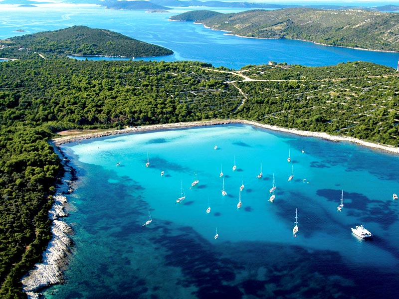 holiday bay Croatia yachts