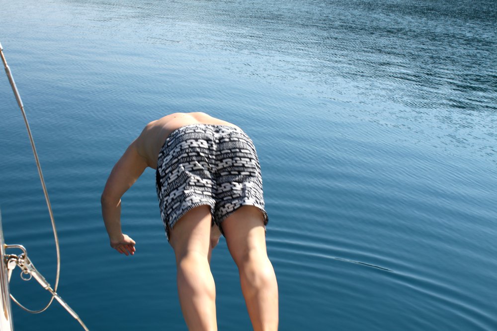 Croatia_sailing_captain_swimming_april_2015